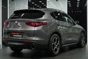Alfa Romeo Stelvio Turbo Sprint Q4