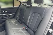 BMW Seria 3 320i xDrive Advantage