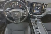 Volvo XC60 T4 Momentum Pro