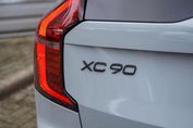 Volvo XC90 B5 AWD Ultra Black Edition