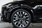 Volvo XC90 T8 AWD Plug-In Hybrid Ultra Bright