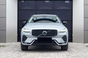 Volvo XC60 B5 B AWD Ultra Dark