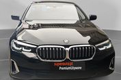 BMW Seria 5 Touring 520d xDrive Luxury Line