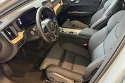 Volvo XC60 B5 B AWD Plus Dark