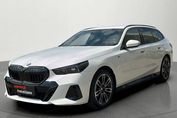 BMW Seria 5 Touring 520d xDrive M Sport