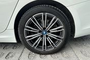 BMW Seria 3 330e xDrive M Sport