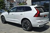 Volvo XC60 B5 B AWD Ultra Dark