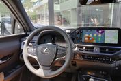 Lexus UX 300h F Sport Design