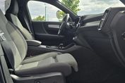 Volvo XC40 B4 Plus Dark