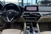 BMW Seria 5 530i xDrive M Sport sport