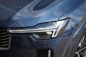 Volvo XC90 T8 AWD Plug-In Hybrid Ultra Bright