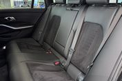 BMW Seria 3 330e xDrive M Sport sport-aut