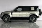 Land Rover Defender 110 D300 X-Dynamic SE