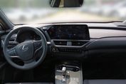 Lexus UX 300h F Sport Design