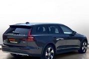 Volvo V60 CC Plus B4 D AWD aut