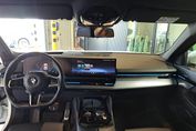 BMW Seria 5 Touring 520d xDrive M Sport