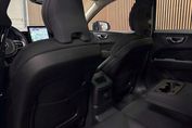 Volvo XC60 B5 AWD Plus Dark