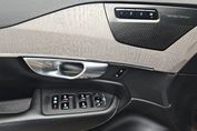 Volvo XC90 T8 AWD Plug-In Hybrid Plus Dark 7OS