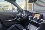 BMW Seria 3 320d M Sport aut