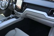 Volvo XC60 T8 Plug-In Hybrid AWD Ultra Bright