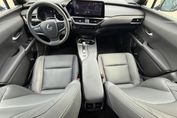 Lexus UX 300h F Sport Design