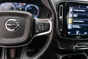 Volvo XC40 T3 Momentum Pro