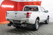 Mitsubishi L200 2.4 d
