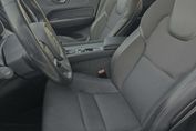 Volvo XC60 T4 Momentum Pro