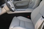 Volvo XC60 B5 AWD Ultra Dark