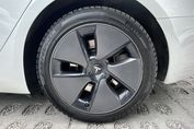 Tesla Model 3 RWD