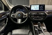 BMW Seria 5 520d xDrive Luxury Line