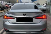 Lexus ES 300h Omotenashi