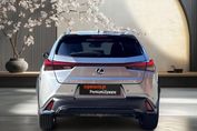 Lexus UX 300h F Sport Design