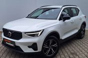Volvo XC40 B3 Plus Dark