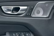 Volvo XC60 B5 B AWD Ultra Dark