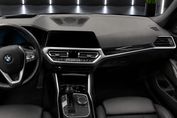 BMW Seria 3 330e xDrive Sport Line aut