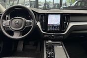 Volvo XC60 B5 B AWD Momentum Pro aut