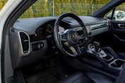 Porsche Cayenne Standard
