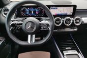 Mercedes GLB 200 AMG Line 7G-DCT