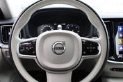 Volvo V60 Cross Country D4 Momentum Pro aut