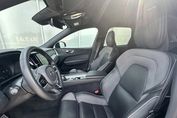 Volvo XC60 B4 B R-Design aut