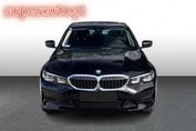 BMW Seria 3 318i