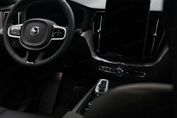 Volvo XC60 T8 Plug-In Hybrid AWD Polestar Engineered