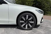 Volvo V90 T6 AWD Plug-In Hybrid Plus Dark