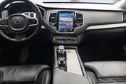Volvo XC90 T8 AWD Plug-In Hybrid Plus Dark 7OS