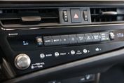 Lexus ES 300h Business Edition