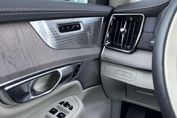 Volvo XC90 T8 AWD Plug-In Hybrid Ultra Bright