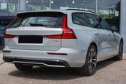 Volvo V60 T6 AWD Plug-In Hybrid Ultra Dark