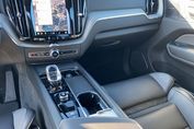 Volvo XC60 B5 B AWD Plus Dark aut