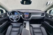 Volvo XC60 B5 B AWD Plus Dark aut
